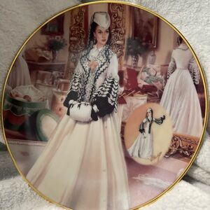 The Bradford Exchange White and Black Accent Decor Plate Scarlett O’Hara